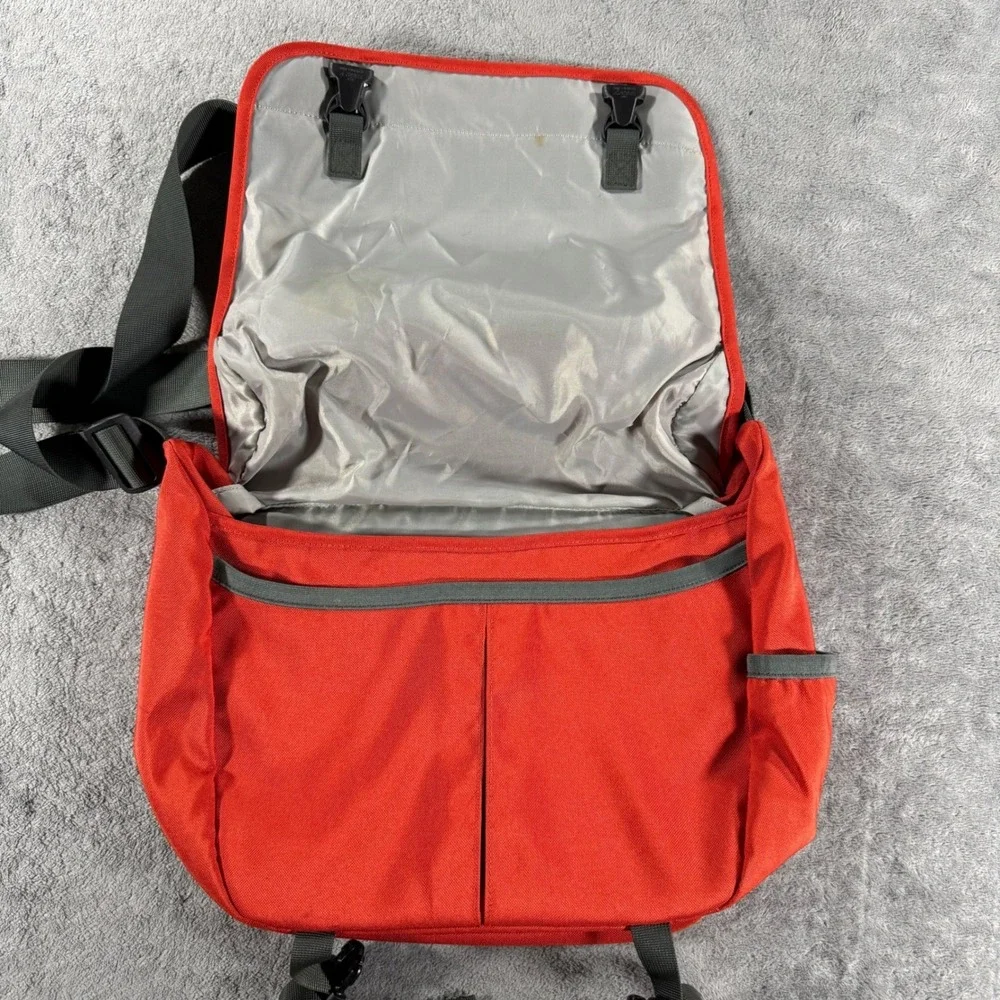 Patagonia Messenger Bag OS Red Good Half Mass Reflective Laptop Shoulder Bag